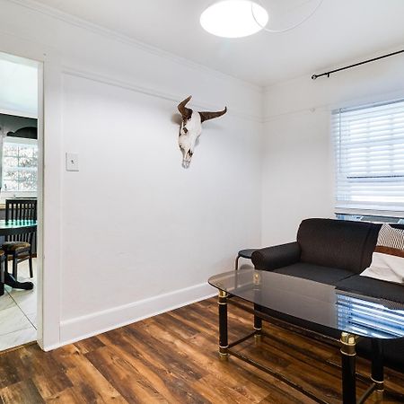 Lafayette At Your Doorstep, Private Rm Buitenkant foto