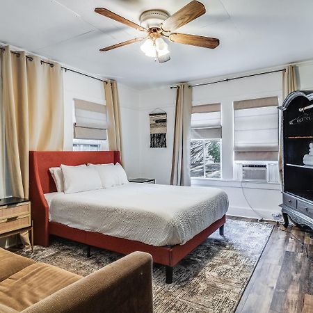 Lafayette At Your Doorstep, Private Rm Buitenkant foto