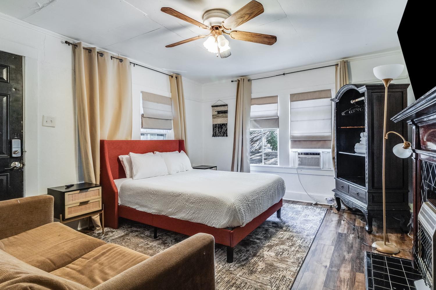 Lafayette At Your Doorstep, Private Rm Buitenkant foto