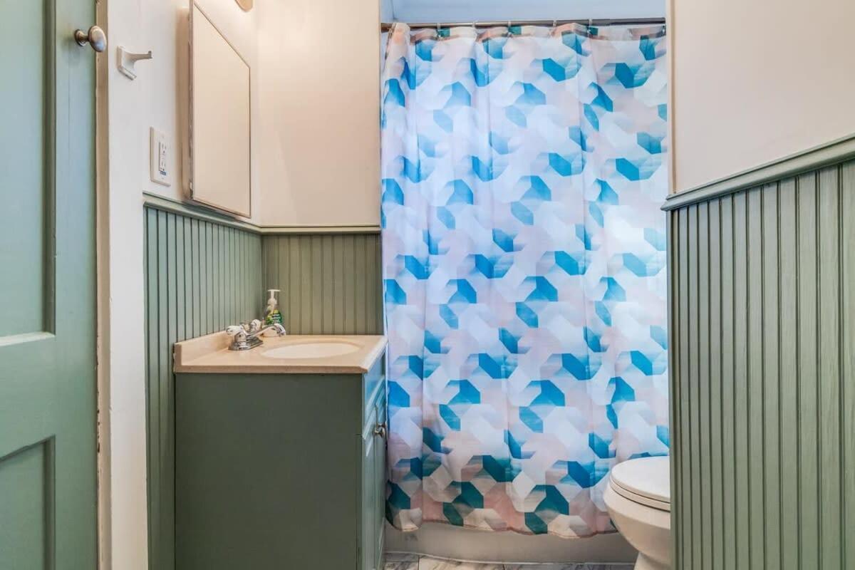 Lafayette At Your Doorstep, Private Rm Buitenkant foto