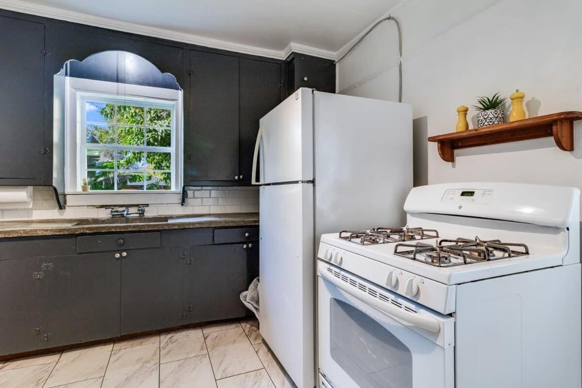 Lafayette At Your Doorstep, Private Rm Buitenkant foto